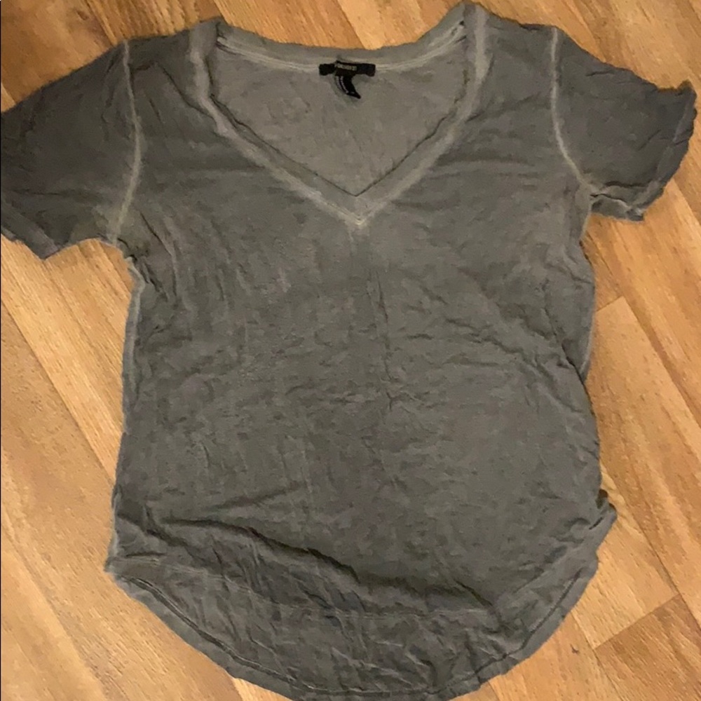 Grey tshirt